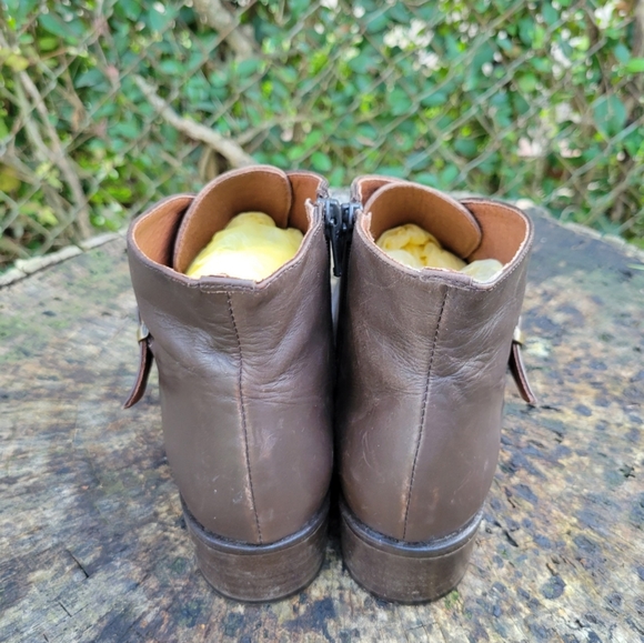 Women Vintage Brown Short Ankle Booties By Talbots Size 7M/Women Leather Boots/ - Picture 4 of 10